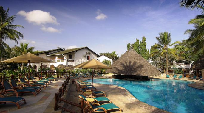 Hôtel Pinewood Beach Resort & Spa 4* Sup + Safari 2 nuits, Séjour Kenya par Ôvoyages Hôtel Pinewood Beach Resort & Spa 4* Sup + Safari 2 nuits, Séjour Kenya par Ôvoyages